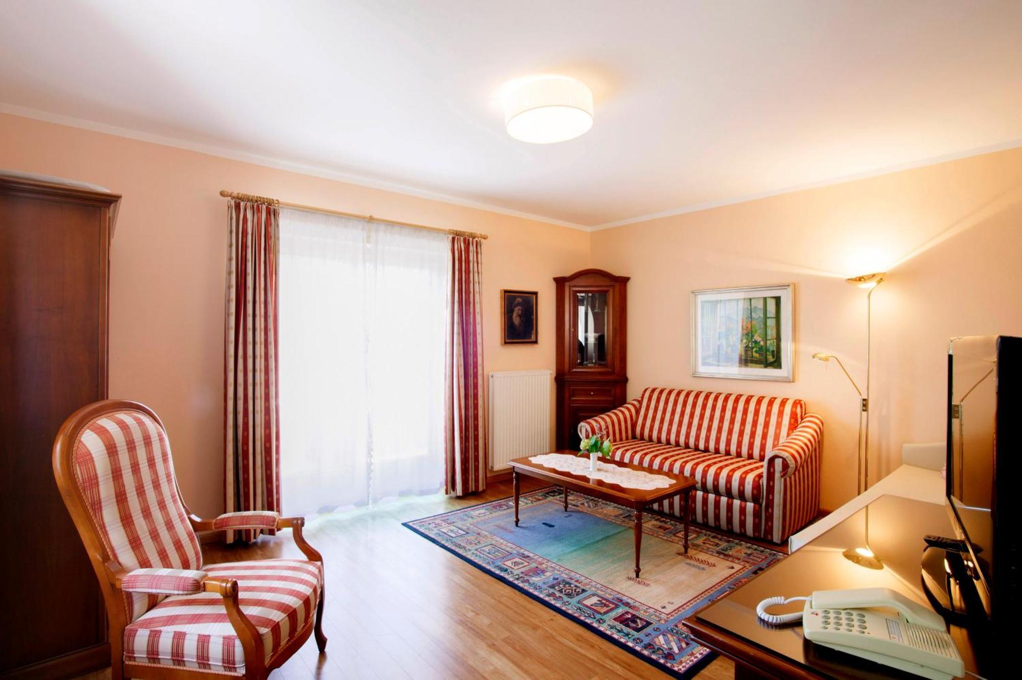 Hotel Foerstlerhof Postal / Burgstall Dış mekan fotoğraf